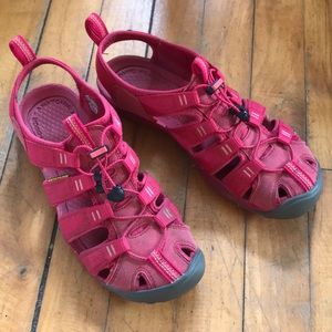 KEEN SANDALS